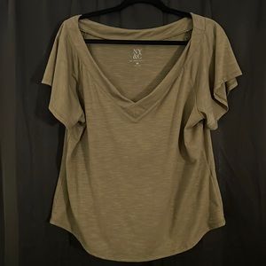 New York & Company Green Flutter Sleeve V-Neck
